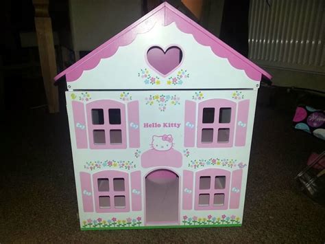 Hello Kitty Wooden Doll House | Life as Mum | UK Family Lifestyle Blog