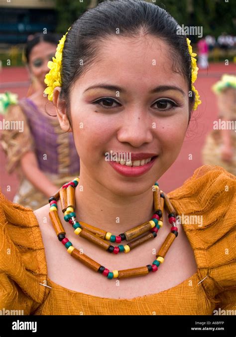 mestizo beauty, that Spanish Asian mix Filipina gal at Sinulog Stock Photo: 11523753 - Alamy