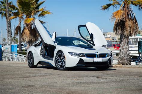 BMW i8 White - Exotic Cars