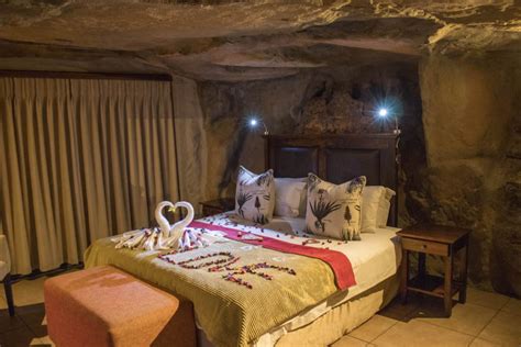 Kagga Kamma Lodge: the best cave hotel you need to know | I'M 8 HOURS AHEAD