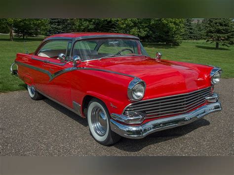 1956 Ford Fairlane Victoria | Classic Car Dealer Rogers - Minnesota - Ellingson Motorcars