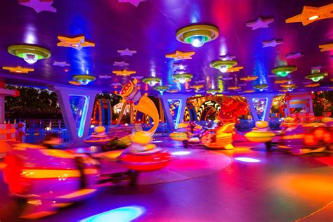 8 Impressive Things about Alien Swirling Saucers at Walt Disney World ...