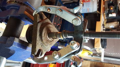 John Deere Mower Deck Spindle Bearing Replacement : 13 Steps (with Pictures) - Instructables