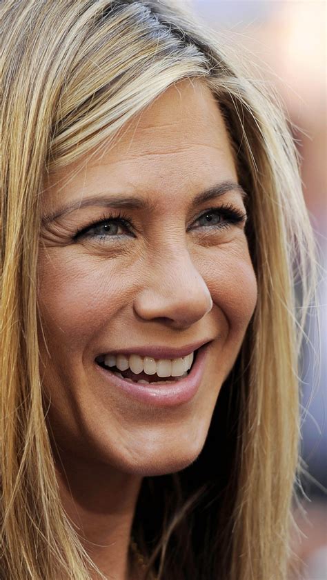 1081x1920 Resolution Jennifer Aniston Laughing Images 1081x1920 ...