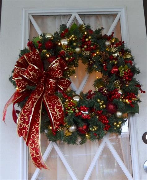 18 Whimsical Christmas Wreaths That Will Wake Up The Festive Spirit In ...