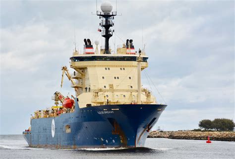 Ile De Brehat - Ships in Fremantle Port - Fremantle Shipping News