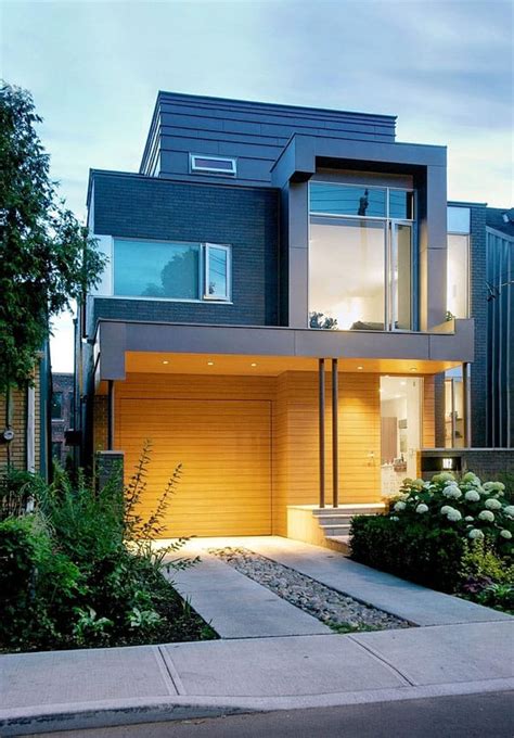 Contemporary Robert Street Residence showcasing clean lines