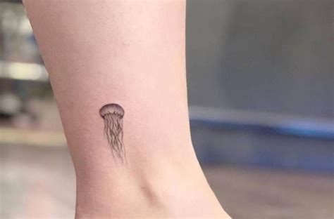 50+ Amazing Jellyfish Tattoos with Meaning - Body Art Guru