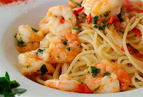 Una deliciosa receta de pasta con camarones - Comedera.Com