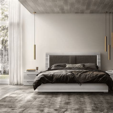 Fine Modern Italian Beds for a Stylish and Relaxing Retreat