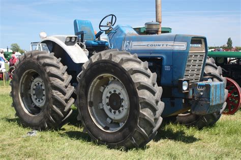 County Tractor 1454 | Ford tractors, Tractors, Farmall tractors