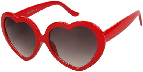 Red Heart sunglasses - Taylor Swift - 22 | Sunglasses ID - celebrity sunglasses