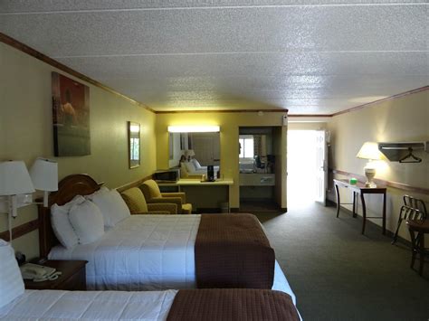 CHEROKEE LODGE - Updated 2024 Prices & Motel Reviews (NC)