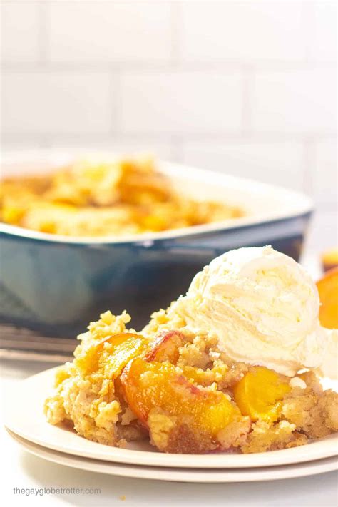 Bisquick Peach Cobbler {Fresh and Simple!} - The Gay Globetrotter