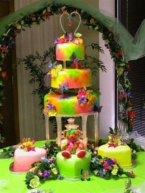 14 Hilarious Wedding Cake Fails You Will Love