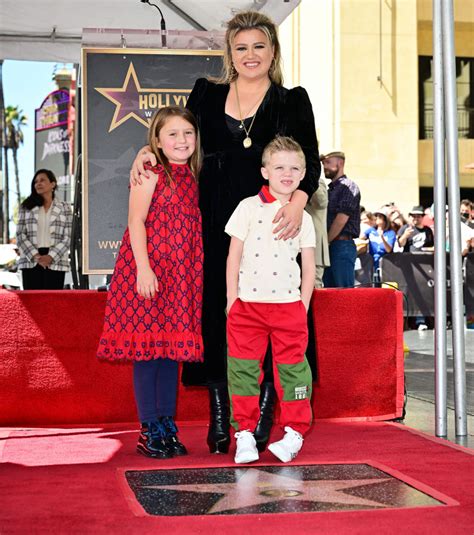 Kelly Clarkson On Splitting Holidays With Kids After Divorce