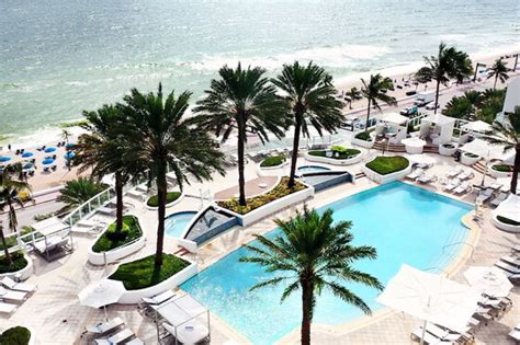 Hilton Fort Lauderdale Beach Resort Day Pass | ResortPass