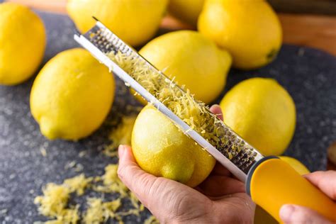 How To Zest A Lemon Without A Zester? [3 Easy Ways]