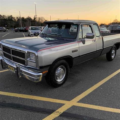 1992 Dodge D250 cummins pickup SUPER CLEAN - Classic Dodge D250 1992 for sale