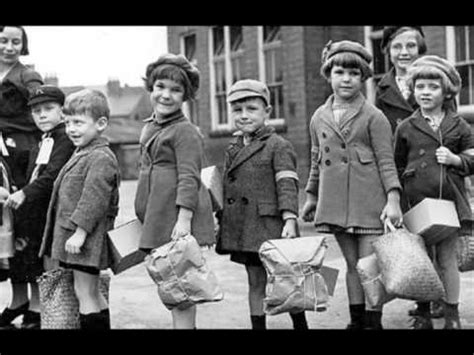 Evacuation of children during the World War II - YouTube