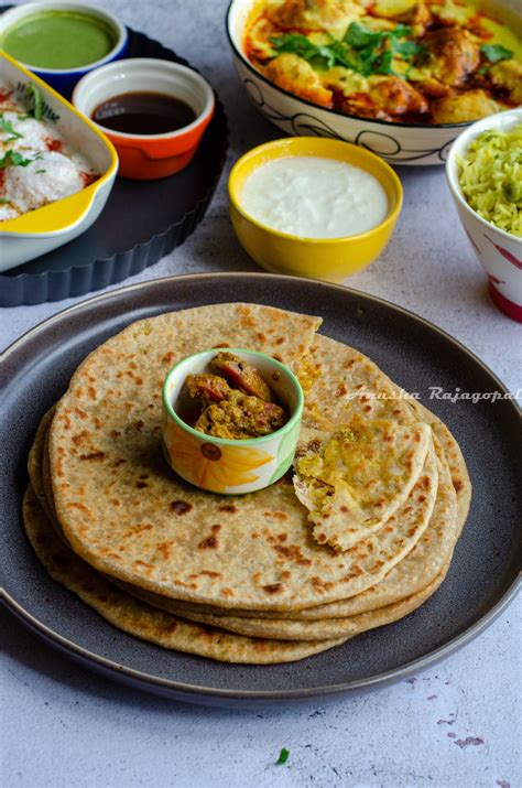 Gobi Paratha | Indian Caulilflower stuffed flatbreads