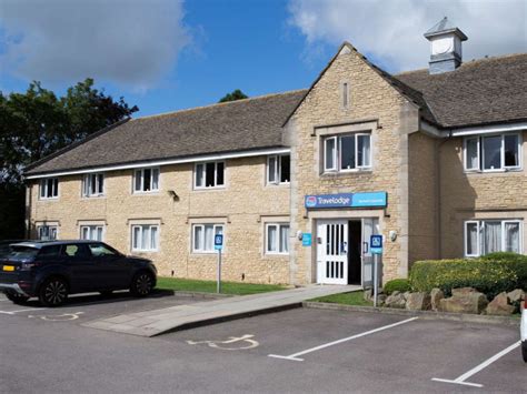 Hotel TRAVELODGE BURFORD COTSWOLDS - England - Great prices at HOTEL INFO