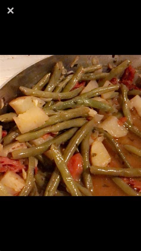 Greek Style Green Beans (Fasolakia Lathera): Directions, calories, nutrition & more | Fooducate