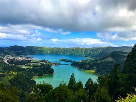 Visit Lagoa das Sete Cidade in Ponta Delgada | Expedia