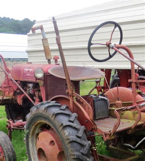 Farmall Cub Hub: Farmall Cub Tractor Seats