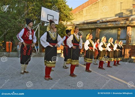 Folk dancing editorial stock image. Image of serbia, balkan - 90763559