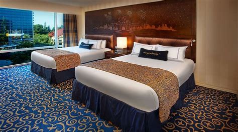 DISNEYLAND HOTEL: 2021 Prices & Reviews (Anaheim, CA) - Photos of Hotel ...