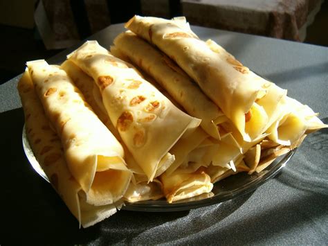 Planet of the Crepes: Hungarian cottage cheese palacsinta