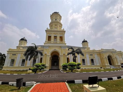 Sultan Abu Bakar State Mosque. Masjid Negeri Sultan Abu Bakar |Tony ...