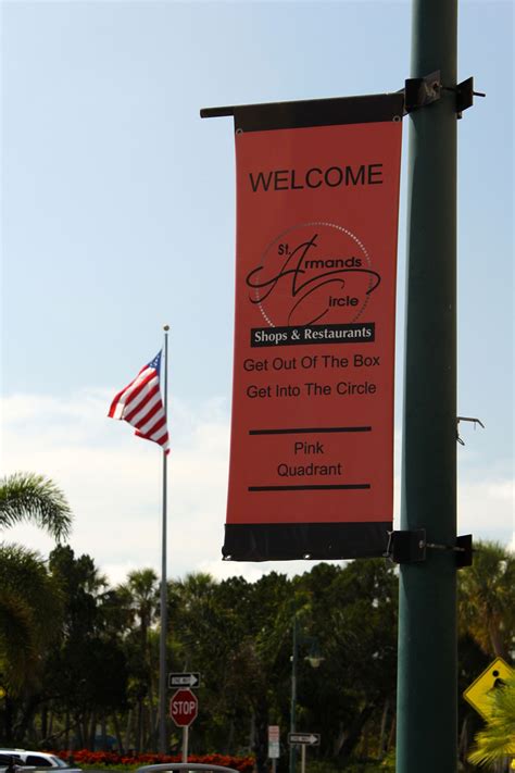 St. Armands Circle Sarasota Shopping, Restaurants _0553 | Must Do Visitor Guides