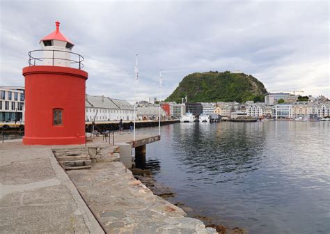 The Lighthouses of Norway - Life in Norway