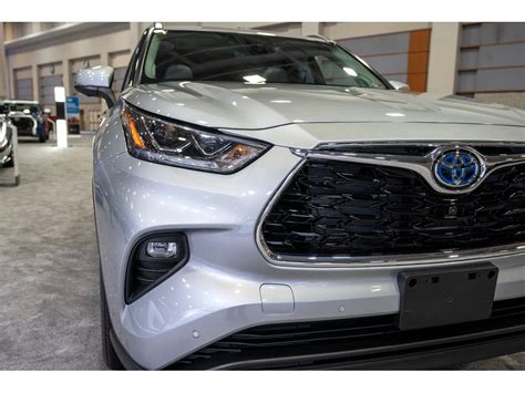 2023 Toyota Highlander Hybrid: 88 Exterior Photos | U.S. News