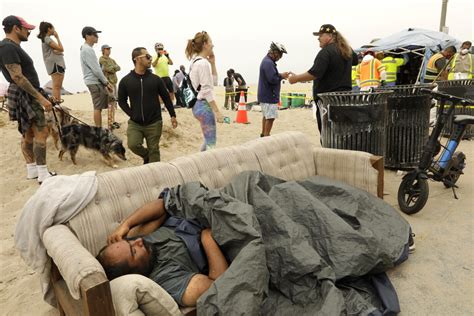 How L.A. finally cleared most Venice Beach homeless camps - Los Angeles ...