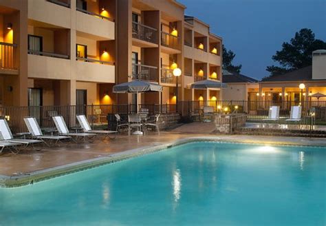 Courtyard by Marriott Savannah Midtown $97 ($̶1̶1̶5̶) - UPDATED 2018 Prices & Hotel Reviews - GA ...