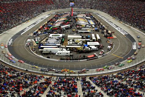 List Of Nascar Tracks And Locations / If you make a bucket list of the ...