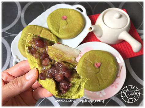 cathy's joy: Matcha Azuki Mochi Buns