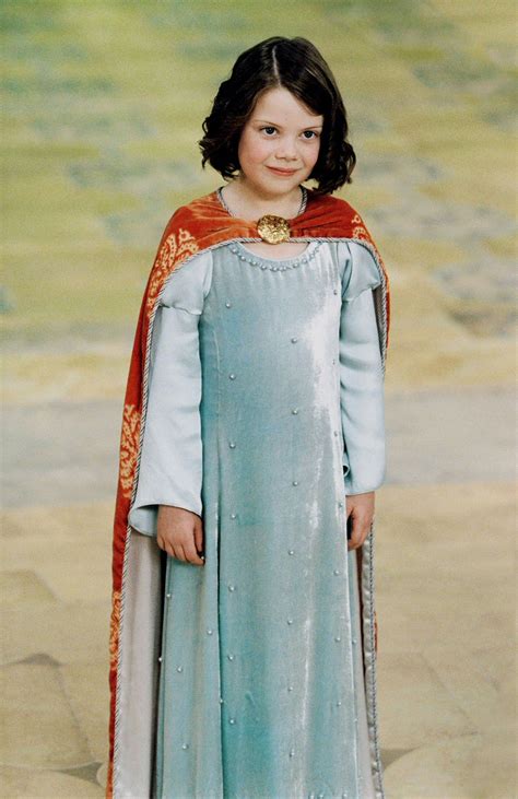 Pin by Taryn Quintana on Movie Costumes | Chronicles of narnia, Narnia ...