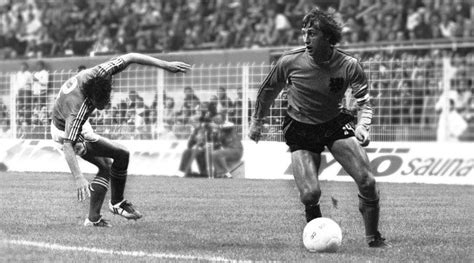 Simplicity matters: how did the Cruyff Turn become so iconic? | FourFourTwo