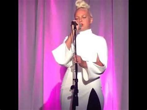 Sia - Elastic Heart (Live) - YouTube