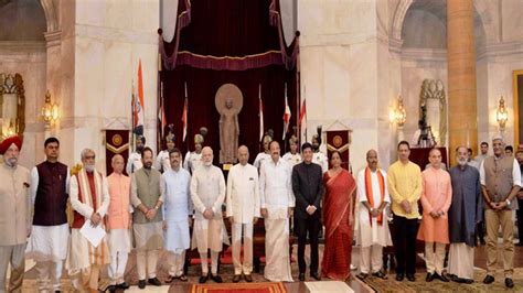 Modi Cabinet reshuffle 2017: Here is full list of Cabinet Ministers and Ministers of State ...