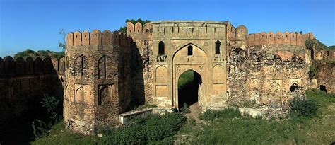 Traveler’s Guide to Attock Fort: History, Location & More | Zameen Blog