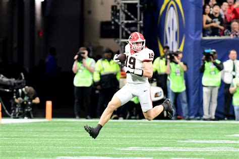 2024 NFL Draft: Georgia Tight End Brock Bowers Declares for Draft