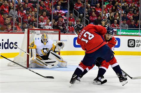 Pittsburgh Penguins goalie Matt Murray seems to thrive under pressure ...