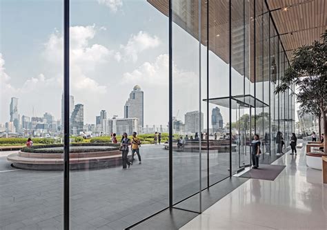 Apple Retail Store ICONSIAM in Thailand: all-glass design - seele