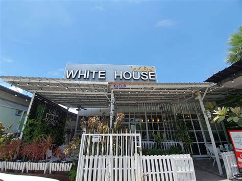 รีวิว White House Cafe & Bistro - น้ำ2แก้ว.ฟรีเค้ก 1ชิ้น ว๊าวๆ - Wongnai