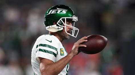 WATCH: Aaron Rodgers Exits First Regular Season Game With Jets Early ...